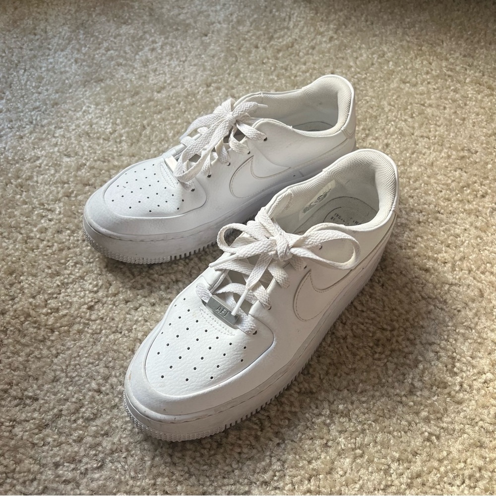 Nike Air Force 1 Sage Low Triple White Sneakers | Women’s Size 9